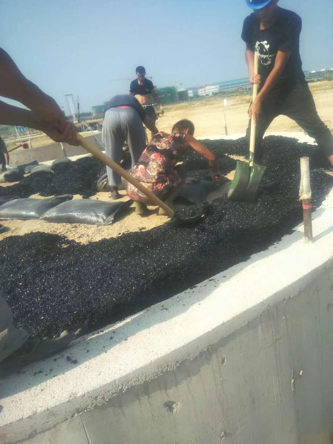 ​ 辽宁葫芦岛罐底防腐沥青砂垫层免费提供施工指导