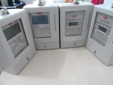北京厂家两项插卡电表，二相插卡电表，单相插卡电表 　　