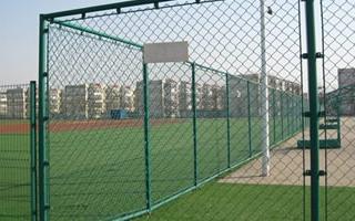 勾花护栏网菱形编织防护网球场体育场围栏网