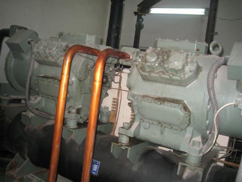 克莱门特地源热泵机组维修 蒸发器进水维修