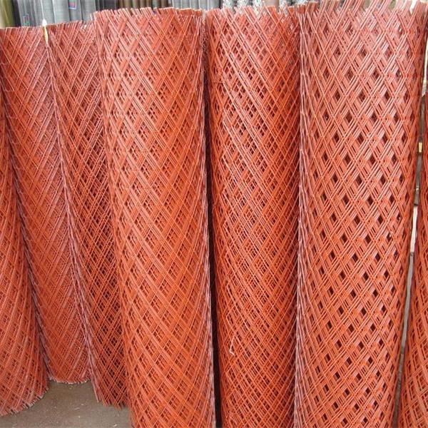 小型中型重型钢板网 还有铝板网 滤铂网  黄铜板紫铜板网 不锈钢板网镍板网等 网孔有菱形、六角形 、异形。