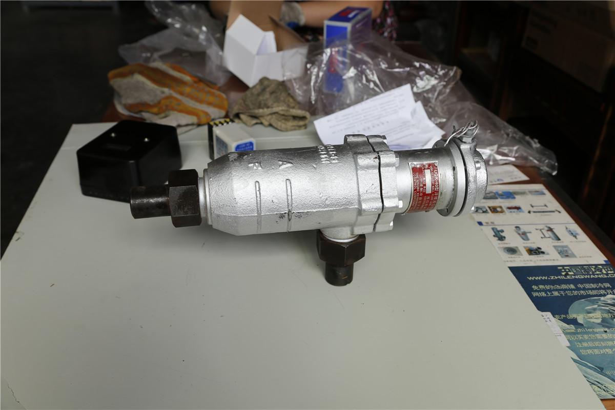 UQK40浮球液位控制器