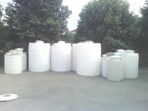 德阳塑料化工桶储水灌/南充塑料耐酸碱水箱水塔