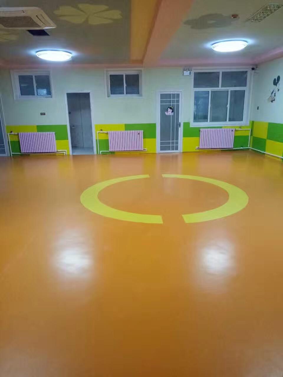 pvc地板，幼儿园地板，防磕碰柔软地板，彩色卡通地板