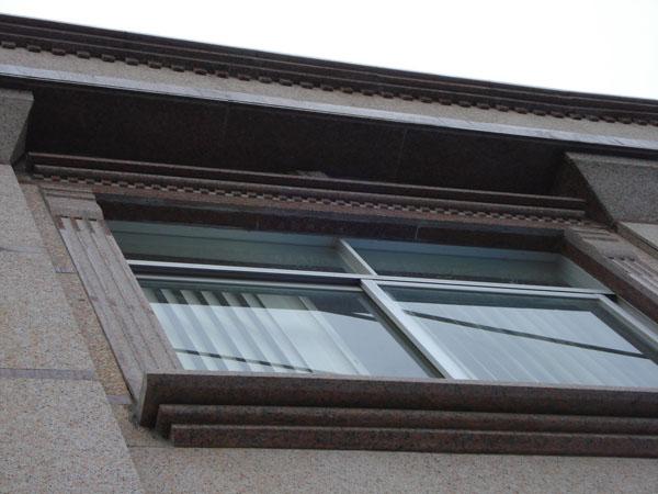 WINDOW CASE-11枫叶红线条和窗套