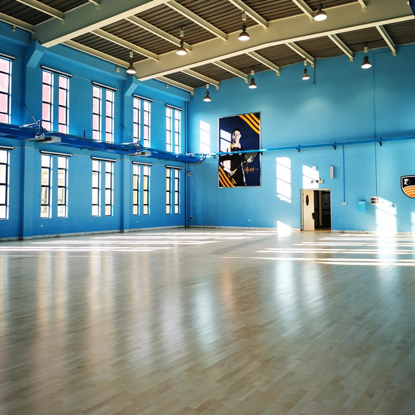 篮球地板厂家供应22mm实木体育篮球馆地板