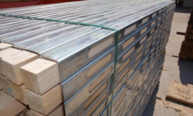 钢木龙骨是取代传统木方的新产品
