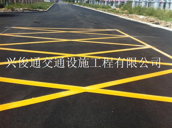 深圳车位划线_安防停车场设施_深圳十年划线公司
