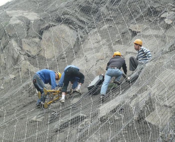 郑州景绣绘远高速公路边坡绿化水泥浆喷洒工程施工团队