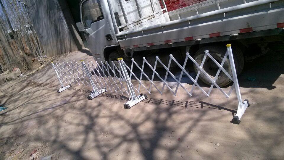 安徽巢湖圆形伸缩围栏 玻璃钢安全围栏 不锈钢安全围栏