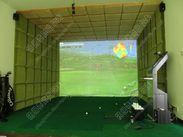 高尔夫模拟器、室内高尔夫。模拟高尔夫。3D模拟高尔夫