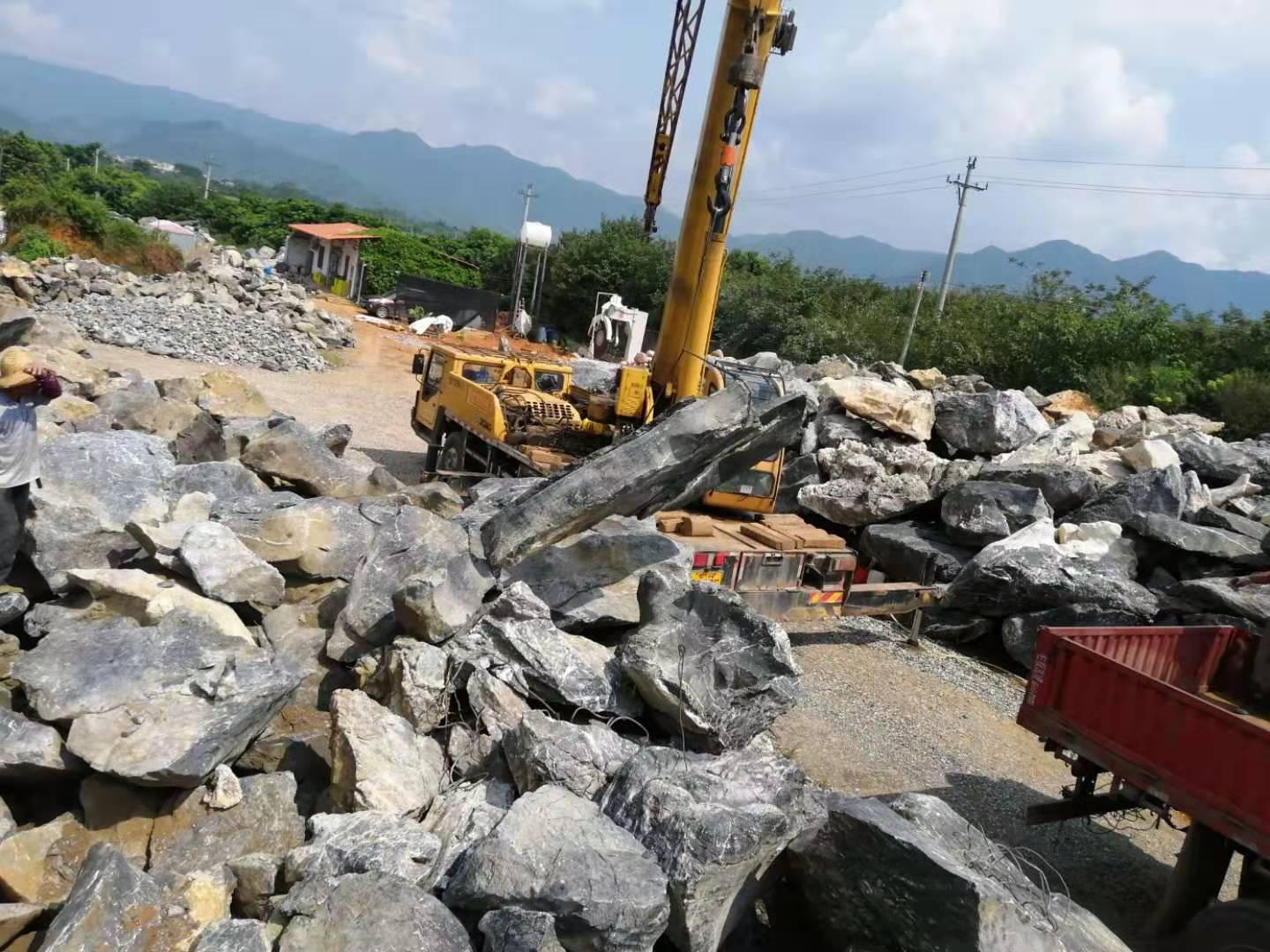 黑色太湖石 广东黑色景观石 黑山石厂家 枯山造景石 英德石