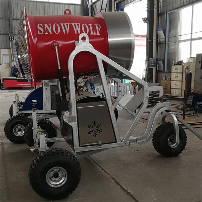 ​造雪机特点 造雪机优势  大型国产造雪机一小时能造多少雪