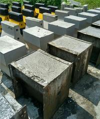 水泥隔离墩、水泥防撞墩、水泥墩