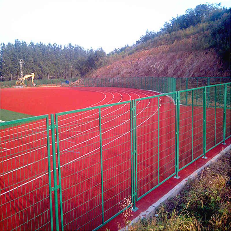 扎兰屯市双边丝护栏网围栏 赤峰双边丝电焊网隔离栅