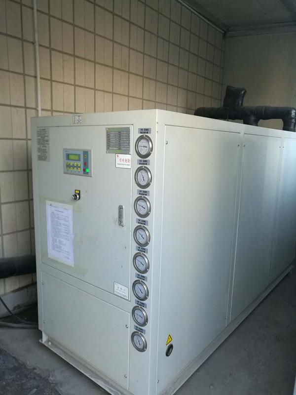 天津冷水机封闭型水冷式冷水机