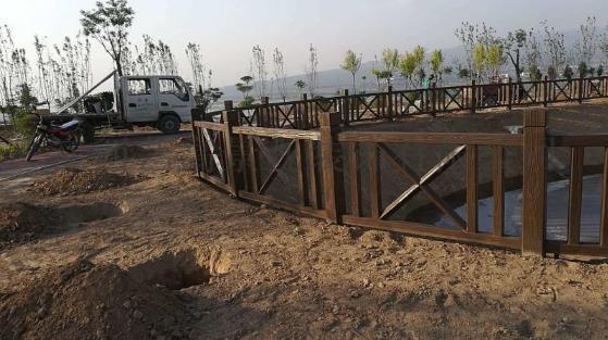 广州天河仿木栏杆厂家 梯形仿木护栏现货批发
