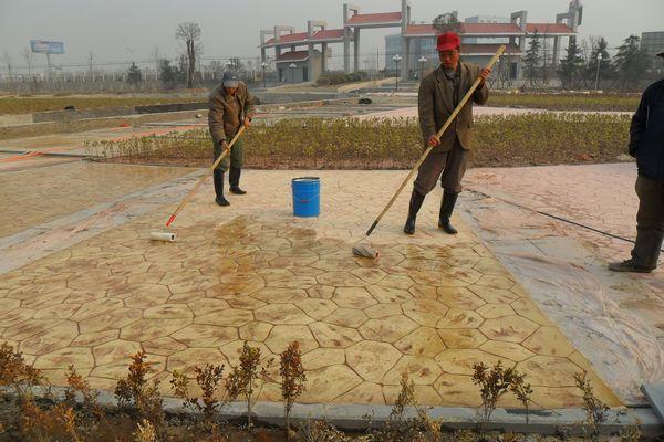 广西柳州园林小道艺术压花地坪工程压模地坪材料施工