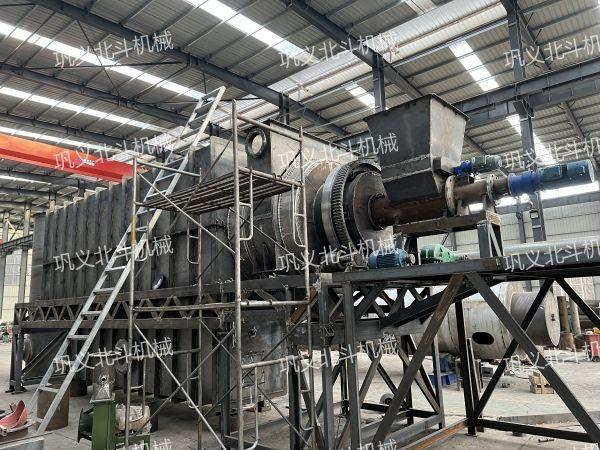 全新椰壳炭化机采用先进的炭化工艺应用前景广泛