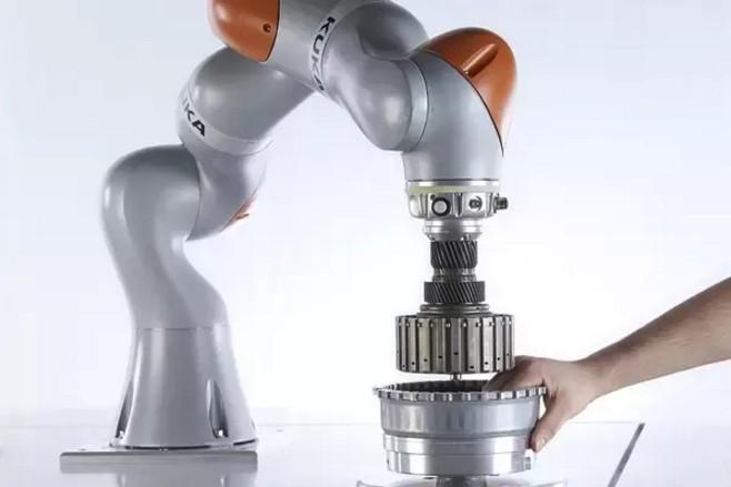 深圳科大信息技术：中国机器人行业发展趋势预测