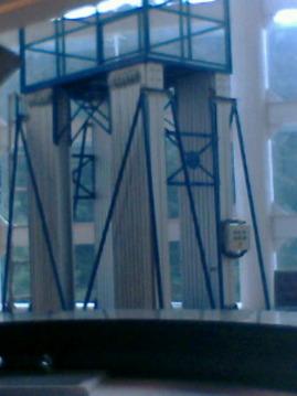 金川生产四立柱铝合金升降机