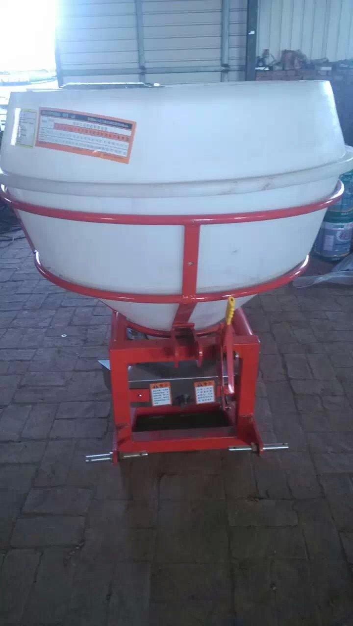 农用大型撒肥机 大容量自动撒肥机 拖拉机大型后置式扬肥机施肥器