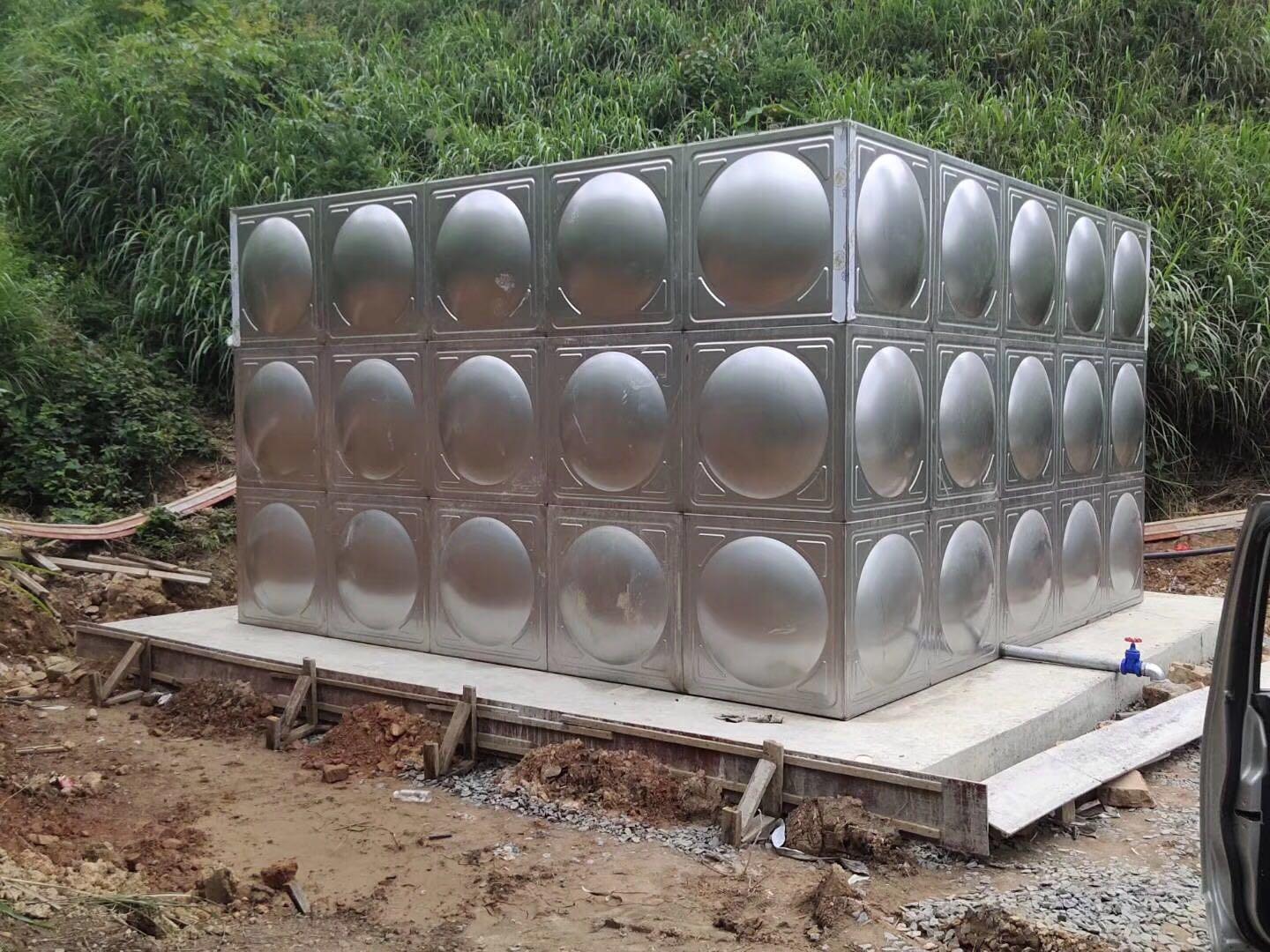 江门不锈钢消防水箱厂家直销，焊接式方形水箱拼装，组合式保温水箱价格表