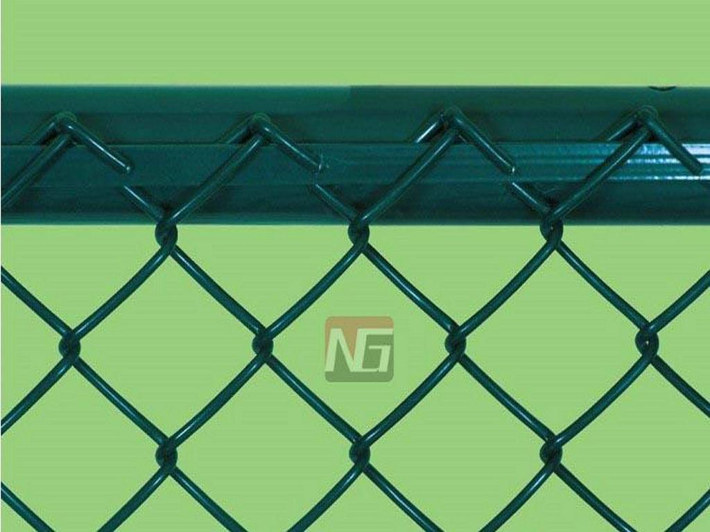 球场安全防护网 体育场护栏网 体育训练场地围网