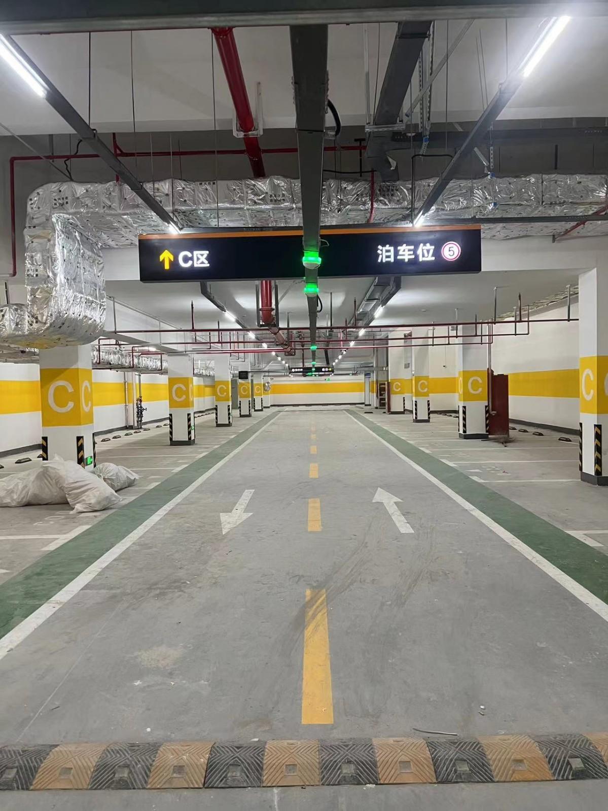 南京道路划线-地下车库停车场设施-目赏橡胶减速带