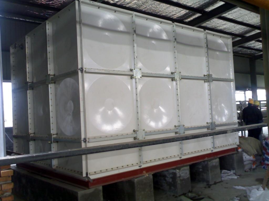 水箱北京市100立方玻璃钢水箱