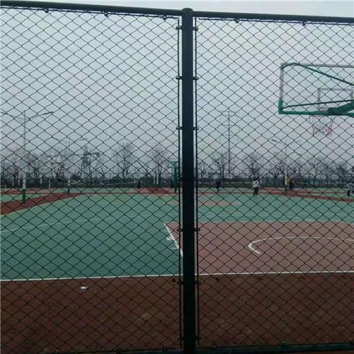 框架篮球场围网 绿色足球场围网 学校网球场围网厂 
