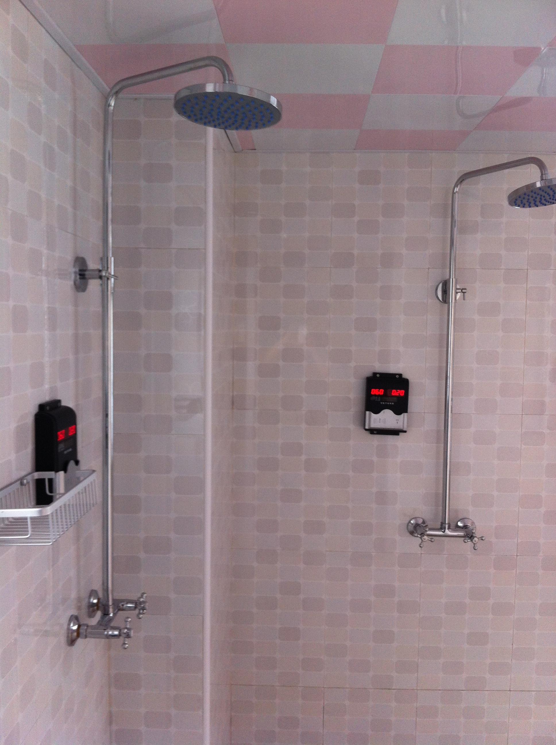 插卡节水控制器，防水设计打卡洗澡设备，浴室洗澡控制器