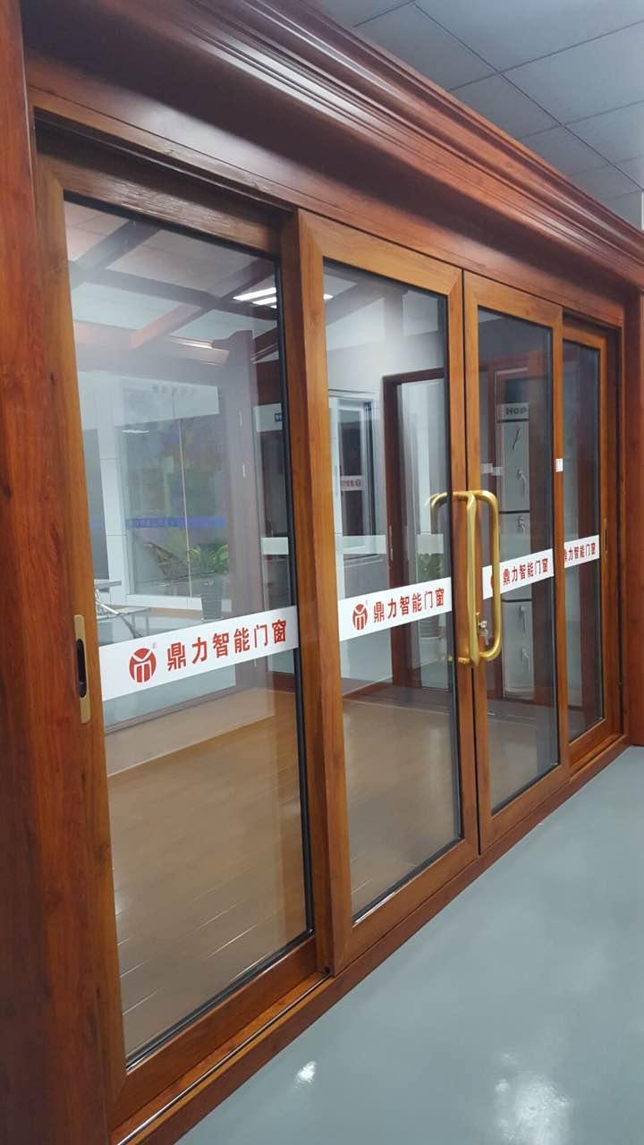 安徽合肥鼎力系统门窗厂独有的窗纱一体的优势