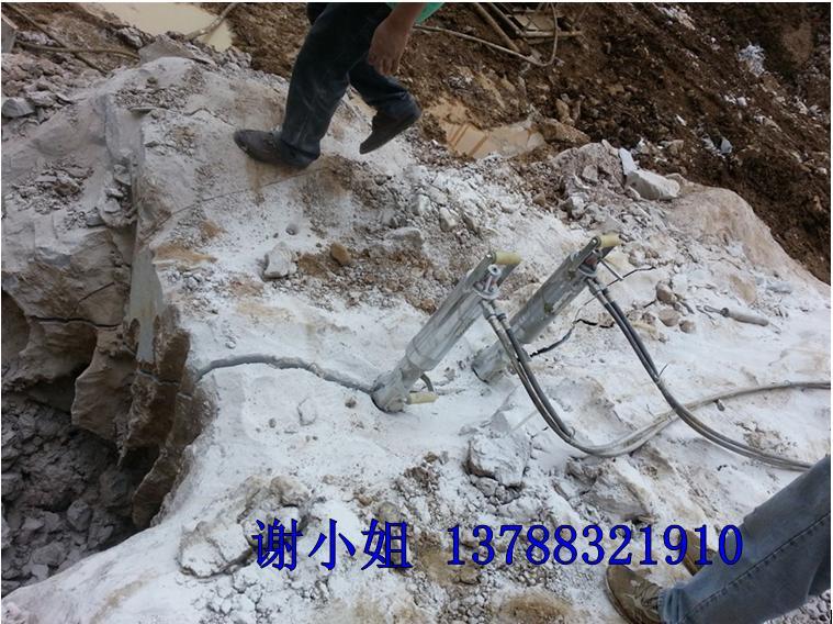 中国广西柳州地铁隧道掘分裂机FL90A型