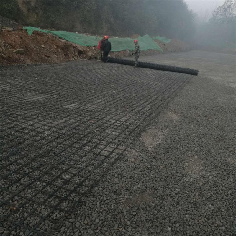 钢塑土工格栅50KN双向土木格栅80KN道路工程用增强加筋钢塑格栅