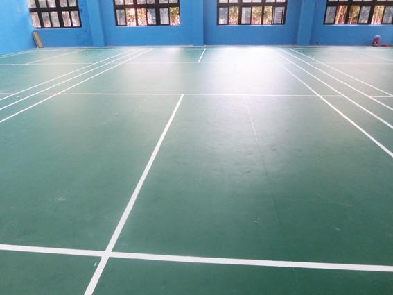 厂家供应 PVC羽毛球场地板 耐磨卷材塑胶运动地板