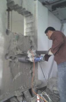 石家庄专业打孔拆除、隔断拆除、空调打孔、室内打孔拆除