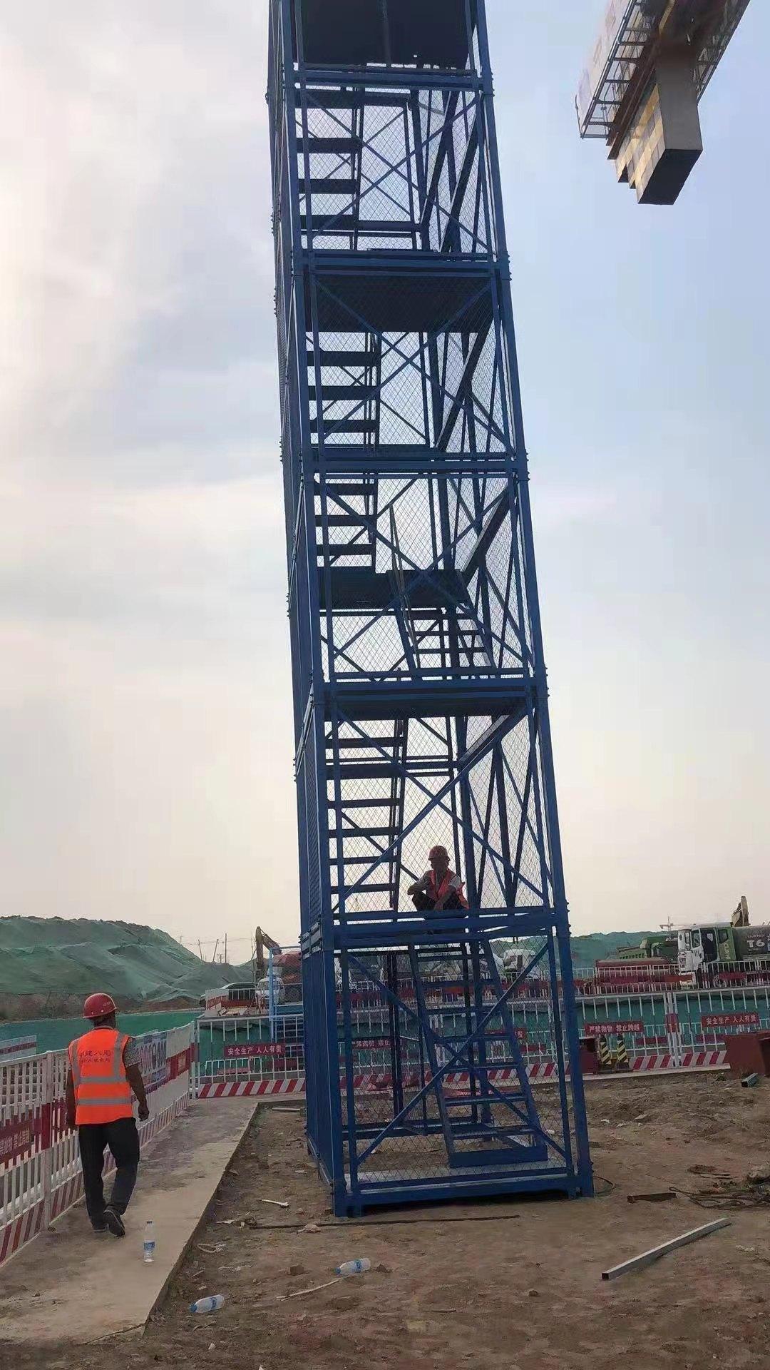 河北大量批发安全爬梯+安全梯笼生产厂家