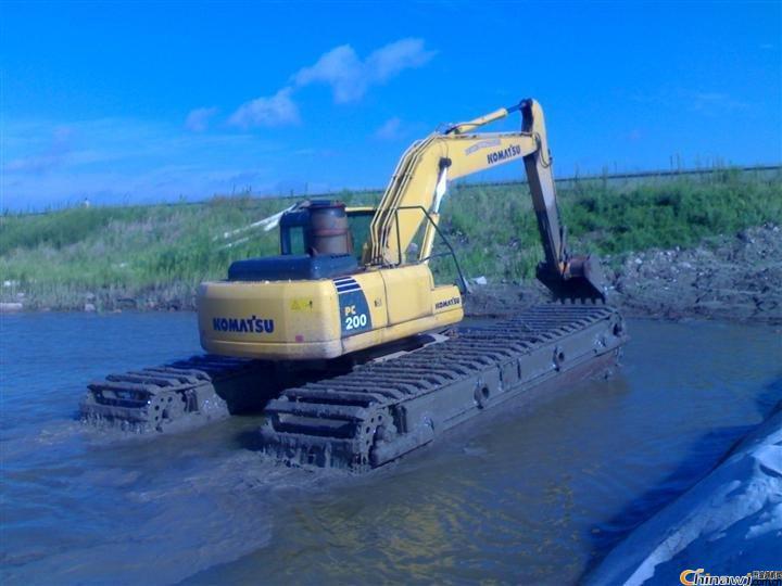 河道清淤水上挖掘机