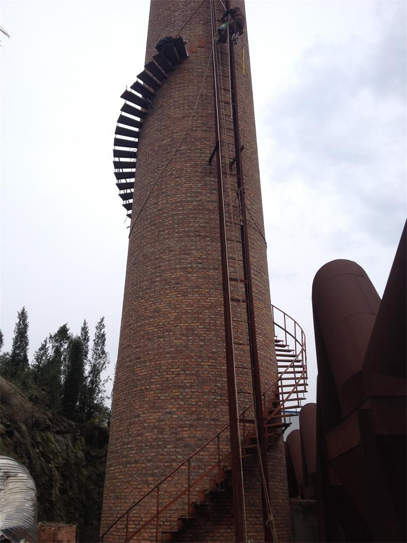 95米烟囱安装旋转爬梯