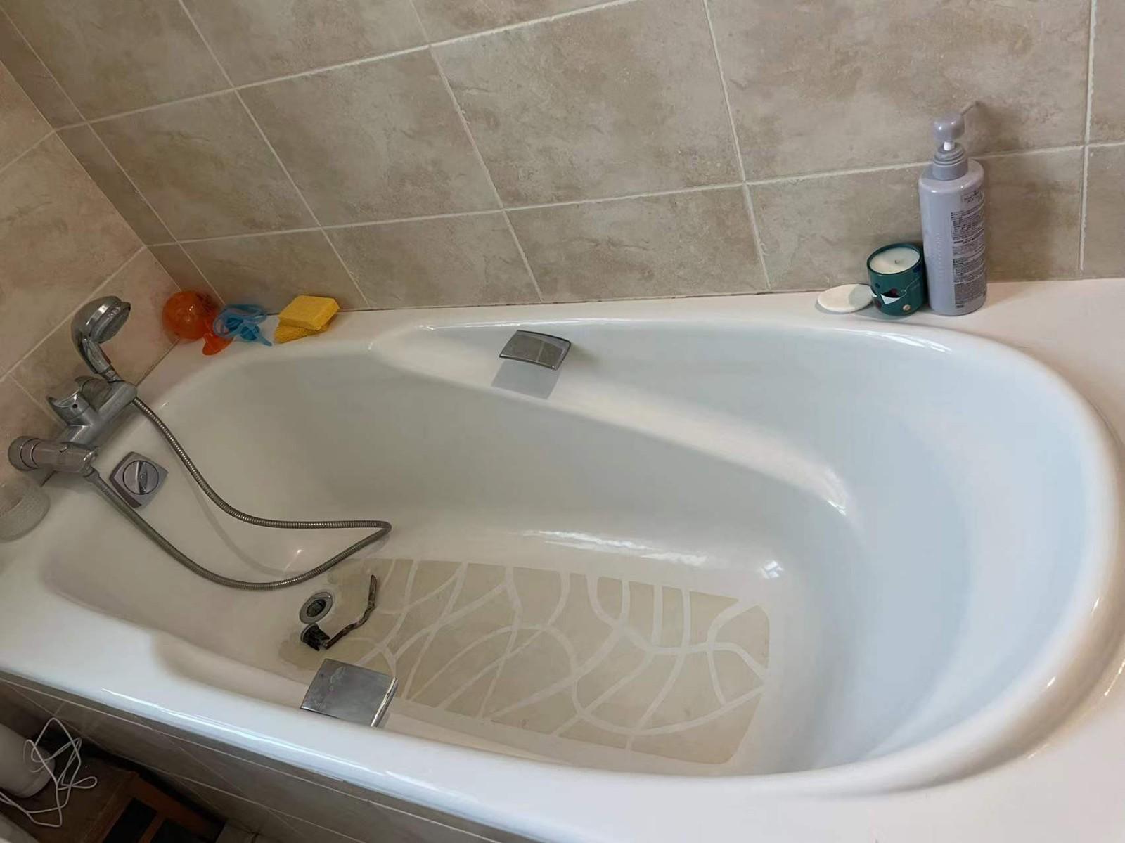 上海澳金浴缸维修、浴缸下水管更换维修