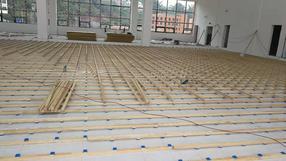 木地板球场室内PVC羽毛球场悬浮拼装地板