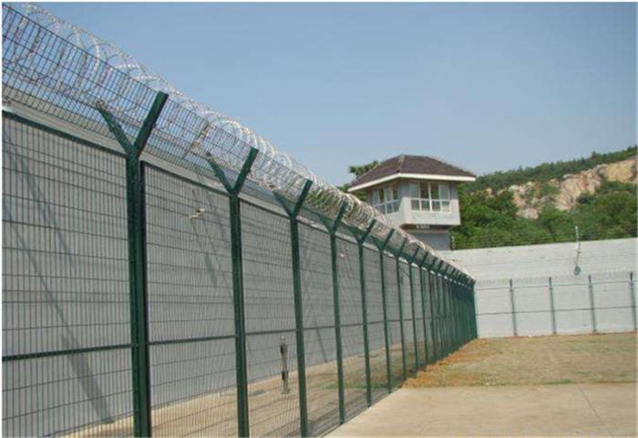 监狱钢网墙 监狱看管区隔离网 监狱隔离网生产厂家