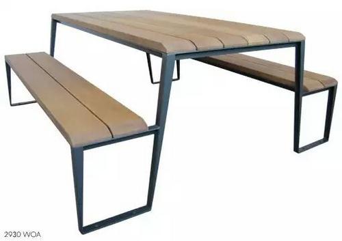 西安志诚塑木厂家供应户外小区休息桌椅，一桌四椅可插太阳伞遮阳