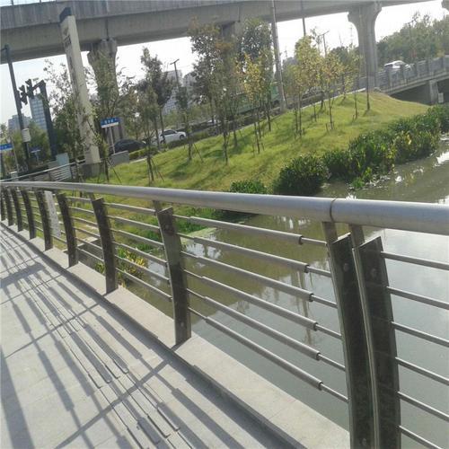 河北不锈钢桥梁护栏