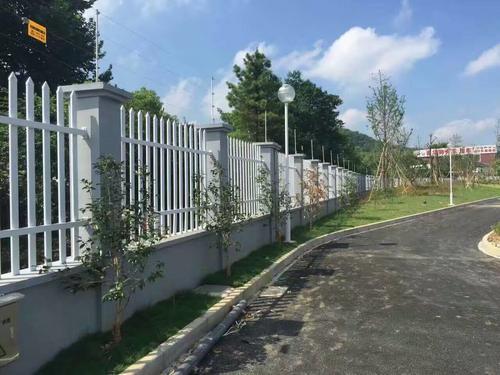 pvc塑钢围墙护栏变压器围栏幼儿园栏杆庭院别墅户外家用防护栅栏