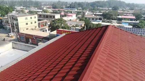 上海彩石金属瓦工程项目瓦七波浅红色金属瓦新型屋面彩石瓦