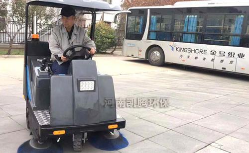 平顶山驾驶式扫地车报价-郑州全自动驾驶式扫地车
