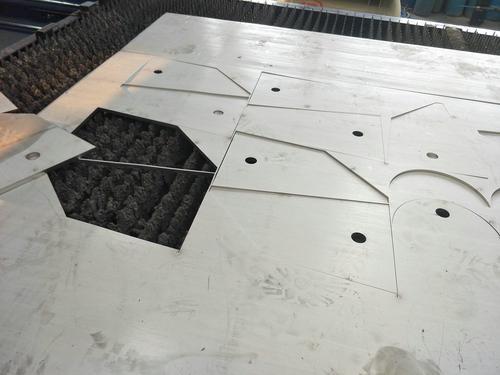 高精度激光切割不锈钢板材、管、角钢