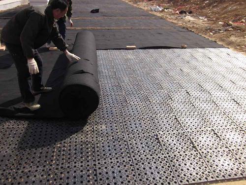 镇江市排水板报价 车库顶板种植蓄排水板